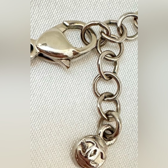 Chanel Silver CC Cluster Crystal Pendant Necklace - Picture 4 of 5